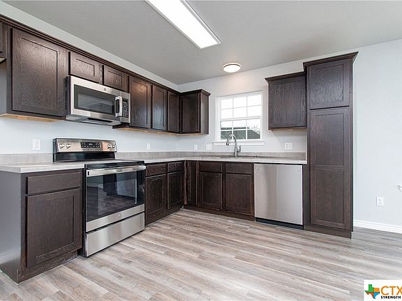 5th image of 407 Claudwood St