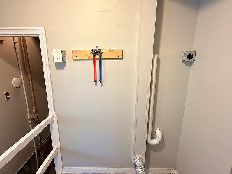 12 Hilltop Rd #1R — Photo 15