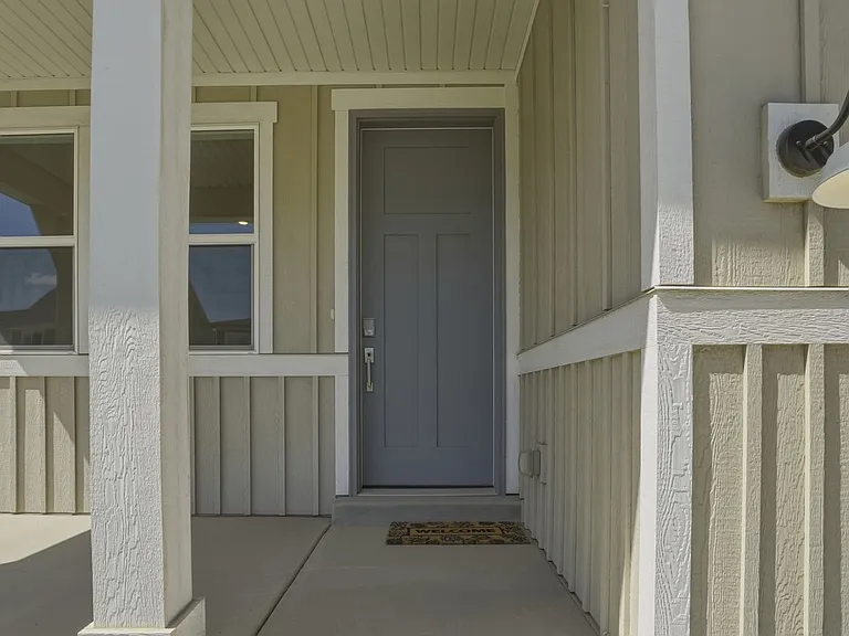 154 E Parade Ave — Photo 3
