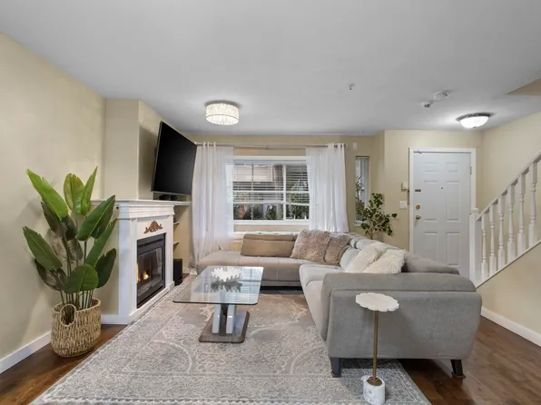 12449 191st St #38, Pitt Meadows, BC V3Y 2R4