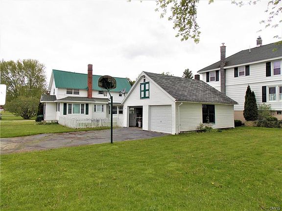 2nd image of 36 Madison St