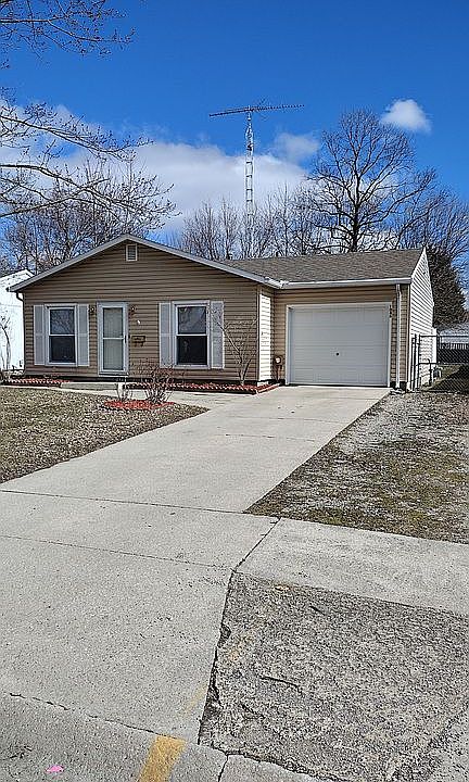 1st image of 1046 Jamaica Dr