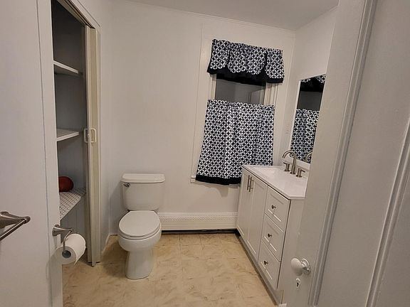5th image of 64 Lincoln St #2