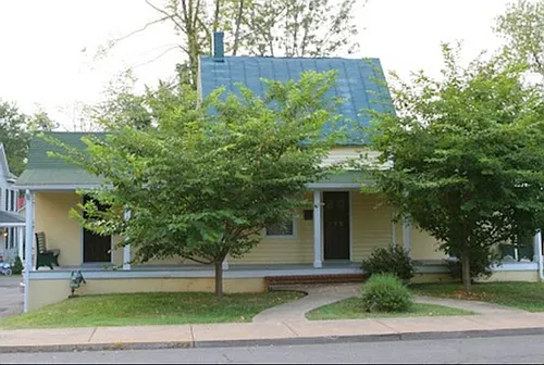 215 Culpeper St #A Photo 1