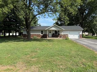 23626 Mallard Ln, Jerseyville, IL 62052