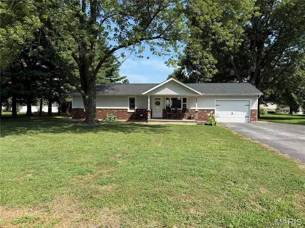 23626 Mallard Ln, Jerseyville, IL 62052