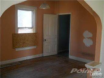 5th image of 4542 Thrush Ave
