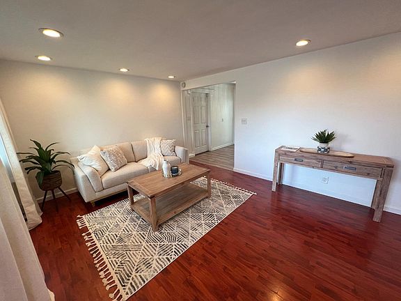 3rd image of 6258 Zulmida Ave