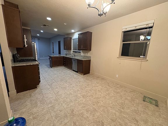 4th image of 2832 Greger St