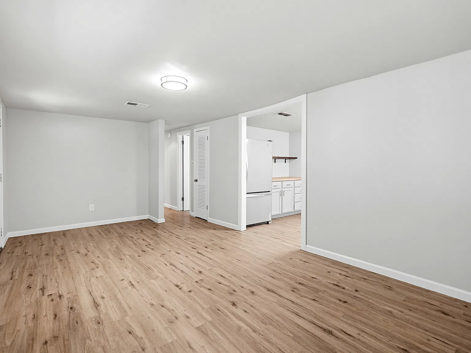 3 bed, 1450 sqft, $1,900 — Photo 2