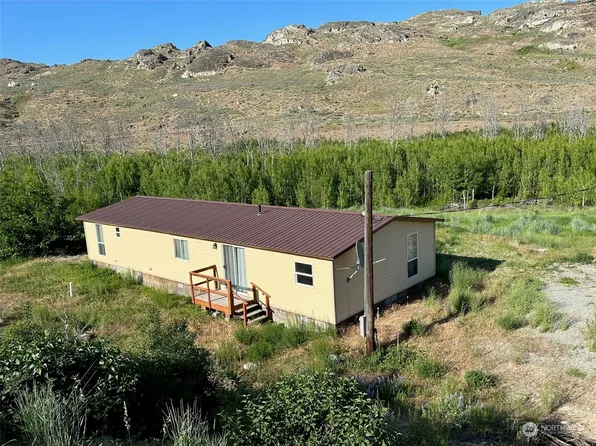432 Valley road, Brewster, WA 98812
