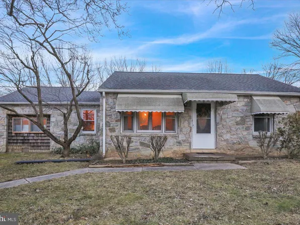 329 Dahlia Rd, Lancaster, PA 17602