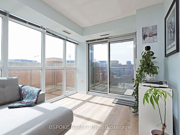 5th image of 125 Western Battery Rd #610