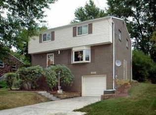 1518 Luray Dr, Pittsburgh, PA 15239