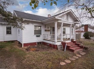 230 Governors View Rd, Asheville, NC 28805