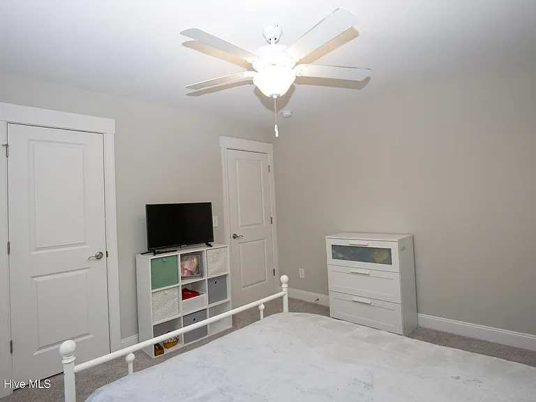 643 Lilac Ln — Photo 34