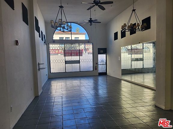 4th image of 5216 Hollywood Blvd