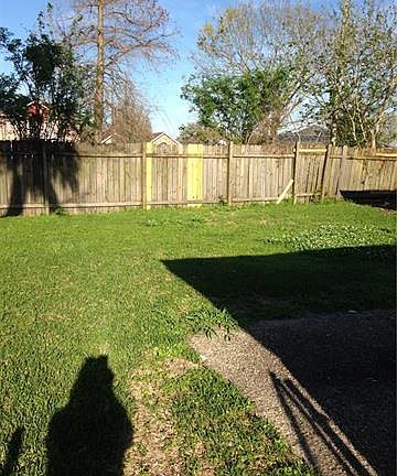 3rd image of 7727 Dorsett Dr
