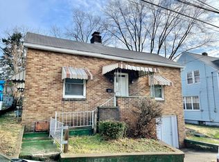 821 Emerson St, Fairmont, WV 26554