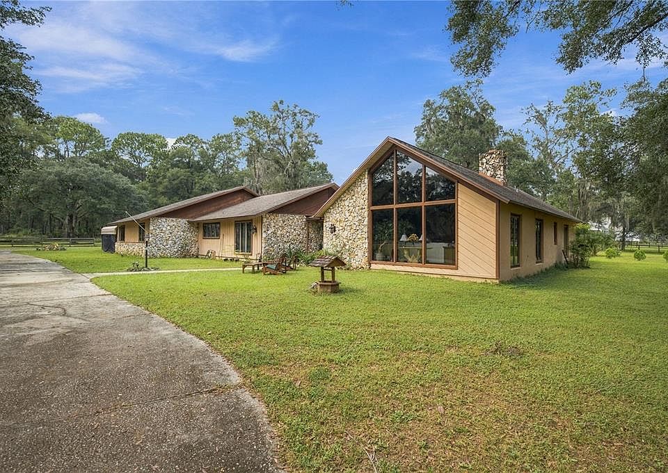 1st image of 701 SE 123RD STREET ROAD