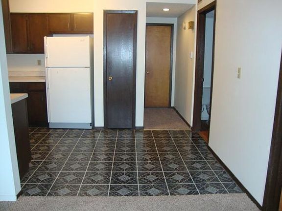 4th image of 3922 Sweetbriar Ln
