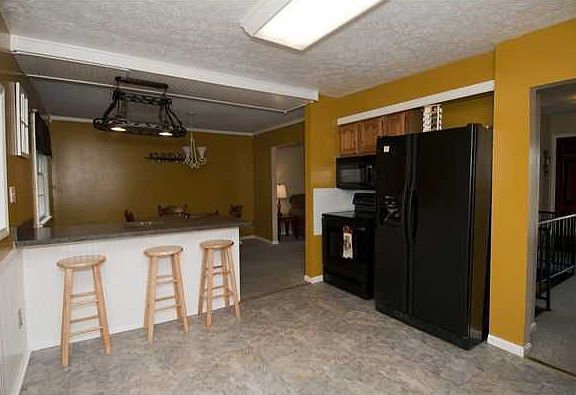 5th image of 9008 Lyneve Dr