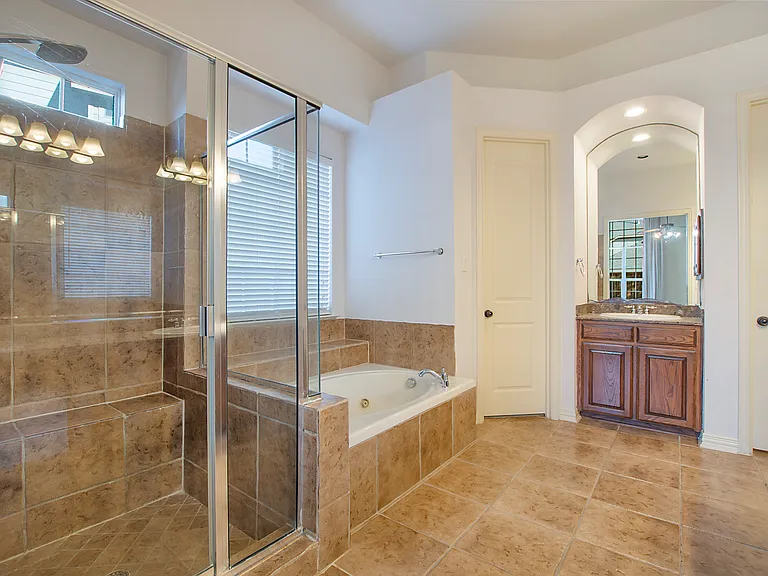 1838 Crowbridge Dr — Photo 24