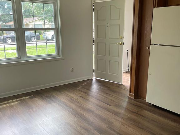 4th image of 3302 Baswell St