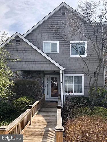 20 Lantern Ln #20 Photo 1