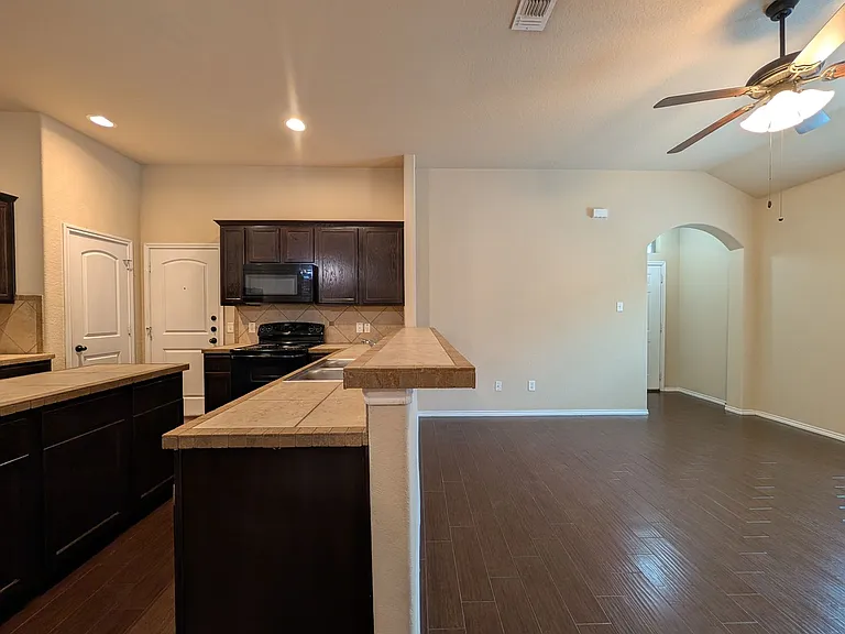 298 Rosalie Dr — Photo 7