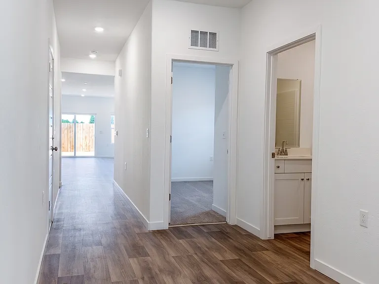3323 N Contessa Ave — Photo 9