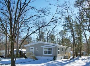 71 Hazeltop Dr, Sicklerville, NJ 08081