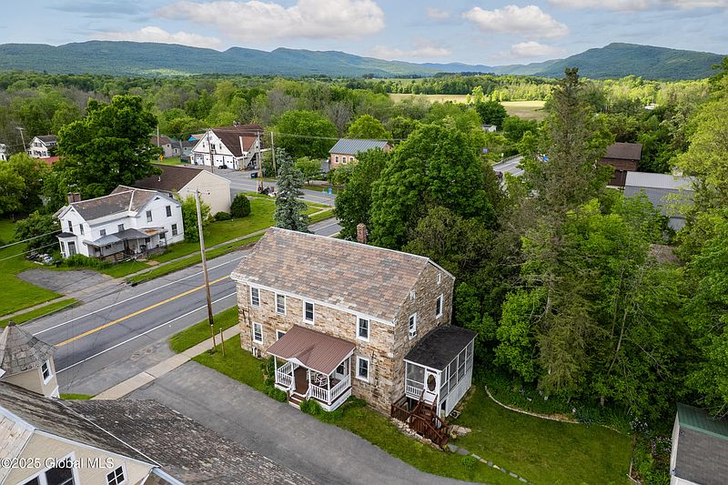 3rd image of 98 George Street
