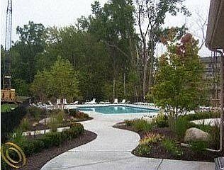 2nd image of 516 Red Oak Ct #1