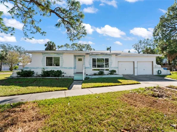 4666 Helena St NE, Saint Petersburg, FL 33703