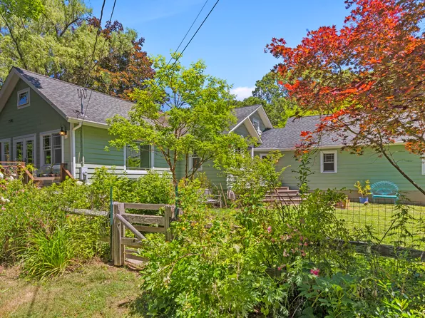 278 Mungertown Road, Madison, CT 06443