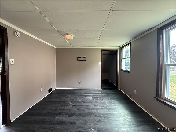 5th image of 52 Langmeyer Ave
