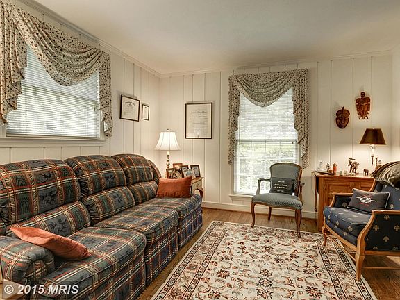 4th image of 9904 Hillridge Dr