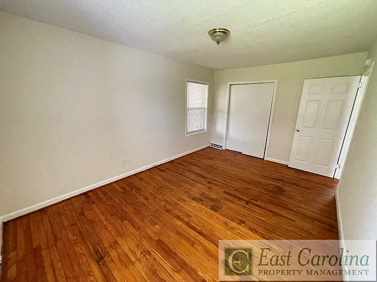 4148 Lee St #B — Photo 14