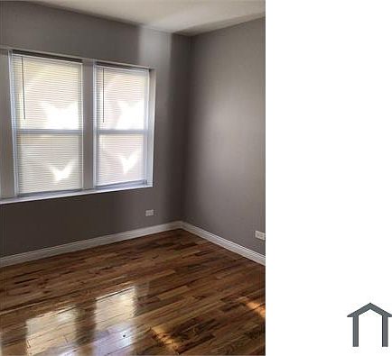 3rd image of 11027 S King Dr