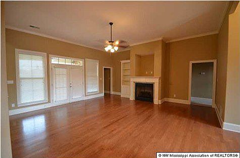 3rd image of 1701 Hillshire E