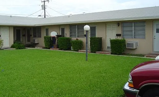 1 bed, 1.0 bath, 700 sqft, $1,550 — Photo 2