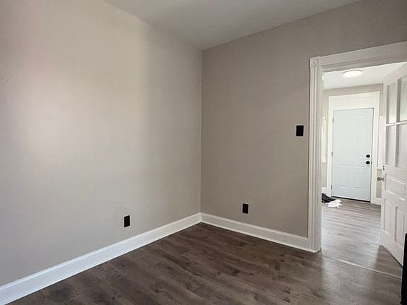 4th image of 420 S 12th St