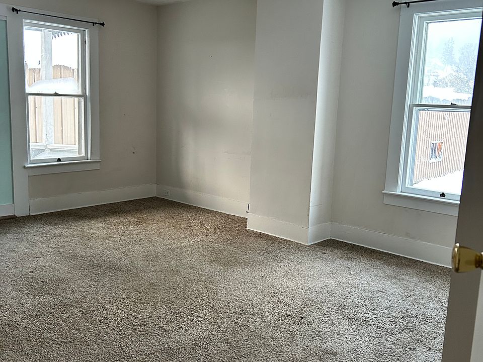 1st image of 21 Charlotte Ave #2