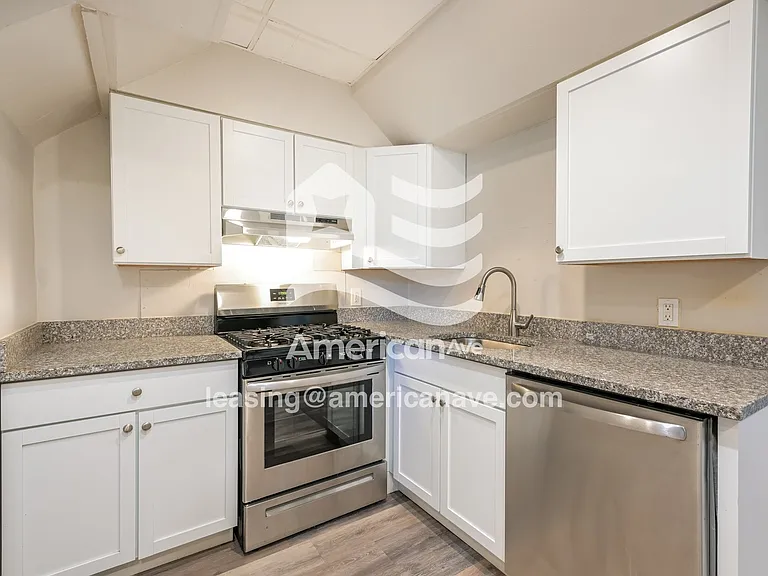 1181752_006_kitchen_6.jpg