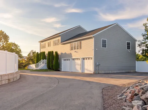 9 Marshall Cir, Peabody, MA 01960