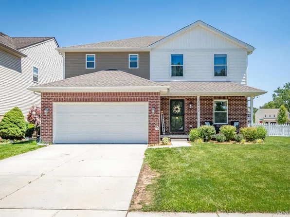 1642 Greenway Dr, Ypsilanti, MI 48198