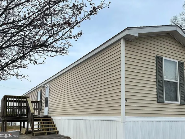 472 S Lancaster St Trailer 8, Lebanon, PA 17046