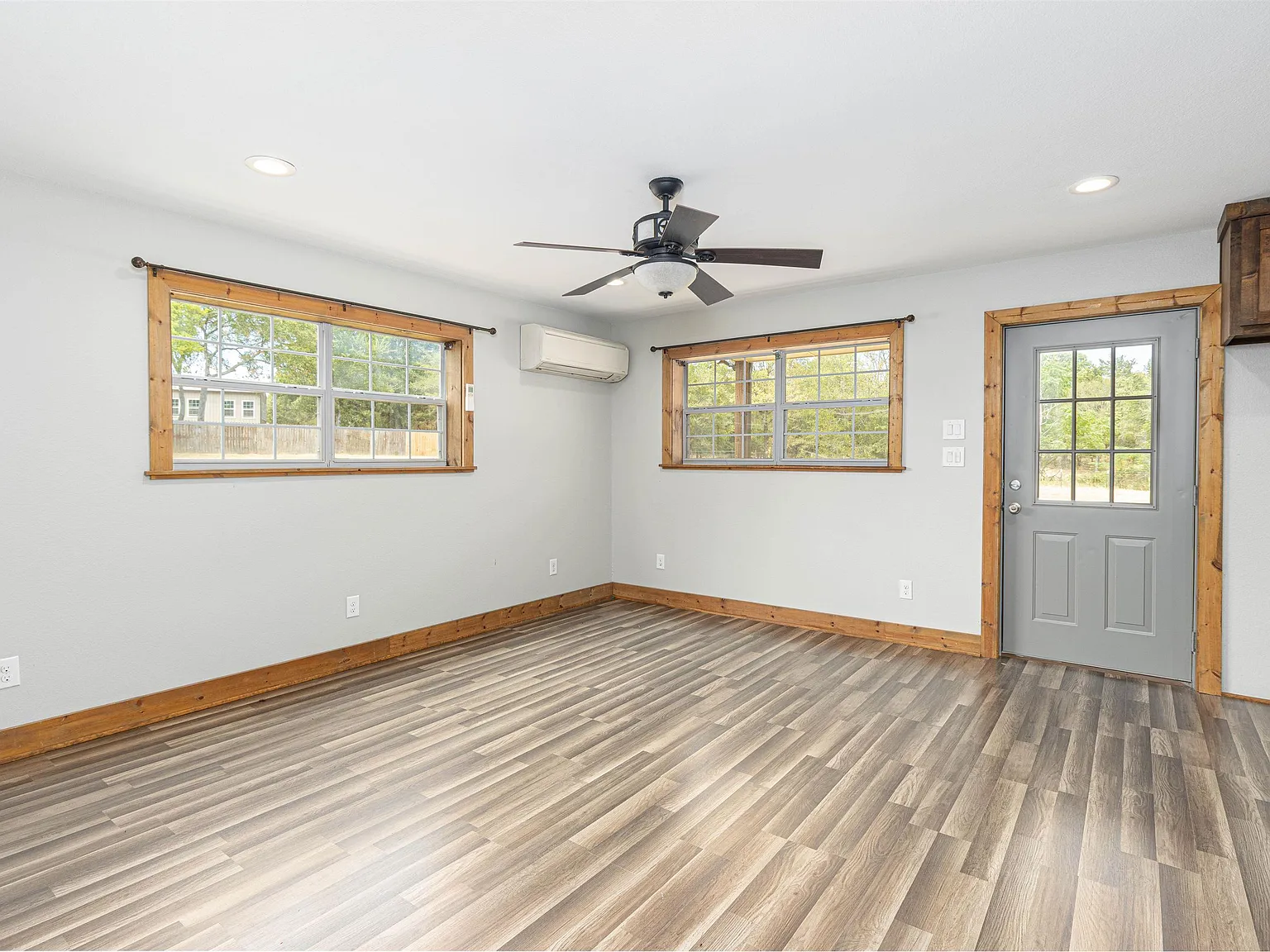 3 bed, 2.5 bath, 2921 sqft, $3,000 — Photo 4