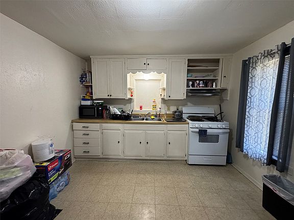 5th image of 2515 NW 24th St